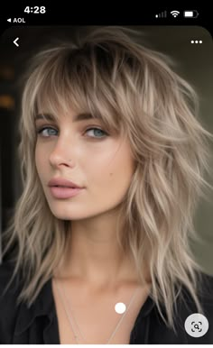 Long Choppy Hair, Long Shaggy Haircuts, Messy Bob Haircut, Haircuts Trending, Frosted Hair, Bob Hairstyles For Thick, Corte Bob, Hair Color Crazy