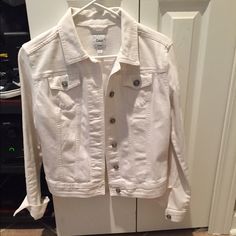 Gap White Jean Jacket. Never Worn. Chic Gap Outerwear For Spring, Casual Fitted Cream Outerwear, Chic Spring Outerwear By Gap, Gap Cotton Denim Jacket For Spring, Gap Beige Outerwear For Fall, Beige Gap Outerwear For Fall, Trendy Long Sleeve Outerwear By Gap, Fitted Long Sleeve Denim Jacket By Gap, Chic Gap Spring Outerwear