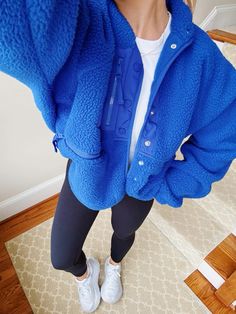 lauren loveless, free ppl Blue Fleece Jacket Outfit, Lauren Loveless, Hit The Slopes Fleece Jacket, Fleece Jacket Outfit, Mini Dress Outfits, Modest Fits, Hot Shots, Material Girls, All Photos