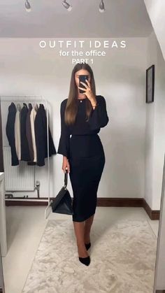 Mock Top Outfit, Woman’s Office Outfits, Perfesional Outfit, Classy Business Professional Outfits, Pretty Business Outfits, 2023 Fashion Trends Going Out, A Week Of Office Outfits, Professional Outfit Dress, Professional Dresses For Women