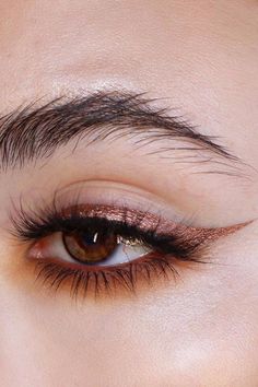 Metallic Eyeliner, Metallic Party, The Beauty, Close Up, Eyeliner, Lashes, Makeup, Beauty, Make Up