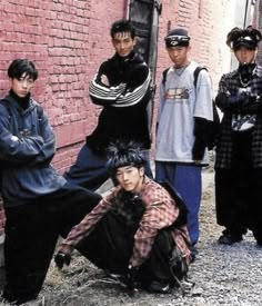 Tokyo 90s Fashion, Japanese Punk Fashion 90s, Japan Y2k Fashion, 2000s Aesthetic Men, 2000s Boys Fashion, 90s Japanese Fashion, 2000s Fashion Men, Japan Y2k