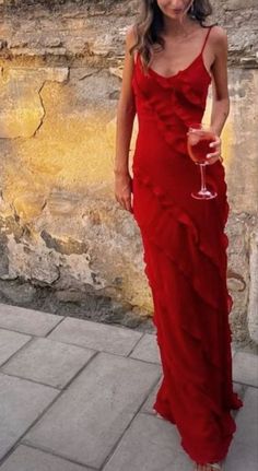 Red Spanish Dress, Red Feminine Aesthetic, Looks Country, Glam Dresses, Guest Outfit, Elegant Outfit, Favorite Dress