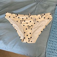 Madewell Classic Bikini Bottom Pearl Ivory Color Tossed Dot Print Size Medium Nwt Chic Cream Swimwear For Pool, Chic Cream Swimwear For Swimming, Beige Brief Swimwear For Summer, Cami Mendes, Sport Bikinis, Bralette Tops, Ivory Color, Dot Print, Black Cream