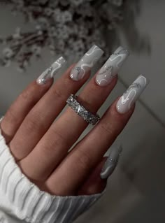 White And Silver Nails, Casual Nails, White Nail Designs, Silver Nails, Classy Nails, Funky Nails