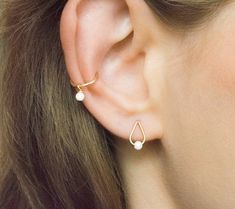 DROP STUDS WITH TINY OPALDelicate and elegant pair of handcrafted stud earrings featuring a vibrant opal bead.⋆ The earrings come with silicon backsCUSTOMIZATION OPTIONS⋆ ⋆ ⋆ ⋆ ⋆ ⋆ ⋆ ⋆ ⋆ ⋆ ⋆ ⋆ ⋆ ⋆ ⋆ ⋆ ⋆ ⋆ ⋆ Material: 14k Gold Filled, Sterling Silver, 14k Rose Gold Filled⋆ Opal color: white, pink, green, sky blue, royal blue⋆ ⋆ ⋆Any other special requests?⋆ ⋆ ⋆Talk to us! We are happy to help.✦⋆✦⋆✦⋆ Nickel Free ⋆ Tarnish Resistant ⋆ No Allergic reaction ⋆ 30 days return policy ⋆ Replacements and Minimalist Opal Earrings As Gift, Minimalist Opal Earrings For Gift, Minimalist Opal Earrings, Fake Ear Piercings, Opal Cartilage Earring, Allergic Reaction, Green Sky, Gold Ear Cuff, Circle Earrings Studs