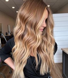 Summer 2024 Balayage, Spring Blonde Hair, Honey Blonde Hair Color Ideas, Spring Blonde, Spring Hair Color Trends, Copper Blonde Hair, Warm Blonde Hair, Honey Blonde Hair Color, Red Blonde Hair