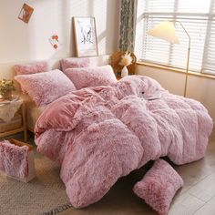 64 Fuzzy Comforter, Fluffy Quilt, Girl Apartment Decor, Velvet Bedding Sets, Fluffy Bedding, Pink Bedrooms, Inspire Me Home Decor, Fur Fabric, Bed Sets