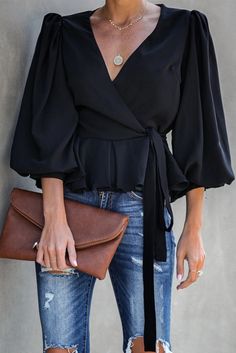 Shirts For Women Stylish, Blouse With Belt, Women Work Blouse, Looks Jeans, Blouse Work Designs, Blouse Outfit, V Neck Blouse, Black Ruffle