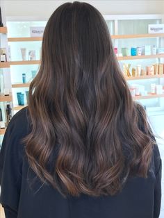 Natural Brown Balayage, 10 Major Winter Hair Colors, Winter Hair Colors, Beautiful Hair Color, Pretty Hair Color, Winter Hair