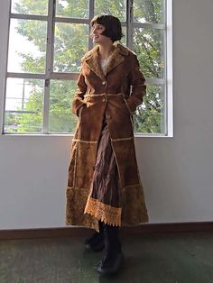 Vintage y2k era dark brown maxi coat. faux suede with faux fur lining and trim. buttons up the front. outer faux suede is starting to peel up from the lining in a few spots.    measurements (in inches)    40 in bust    38 in waist    46 in hips    52 in length    materials    polyester acrylic Y2k Era, Maxi Coat, Vintage Coat, Faux Fur Coat, Outerwear Coats, Designer Outfits Woman, Photo Inspiration, Faux Suede, Vintage Y2k