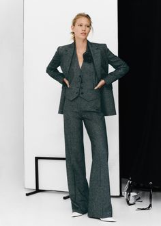 Wool suit pants - Women | Mango USA Chic Minimalist Style Classy, Woman Suit Fashion Classy, 3 Piece Suit Women, Pasta Brands, Womens Suits Business, Woman Suit Fashion, Womens Business Casual, Italian Pasta, Formal Suits