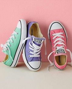 Converse http://glassesdirectly.com Oakley sunglasses for your fashion style! Just $24.88!!! Pastel Converse, Yellow Chuck Taylors, Colorful Converse, Colored Converse, Yellow Converse, High Heel Stiefel, Nike Lunar, Combat Boot, Nike Shox