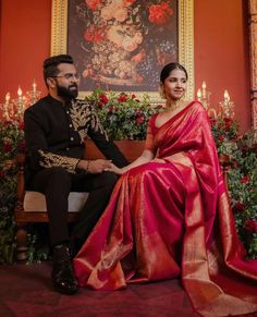 Wedding Saree Couple, Couple Photo With Saree, Red Kanjeevaram Saree Bride, Red Saree Bride And Groom, Bride Reception Outfit Indian, Red Engagement Saree, Engagement Sarees For Bride Indian, Marathi Engagement Look Couple, Reception Saree Ideas