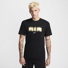 Add some throwback Air to your wardrobe in this classic tee. This closet staple pairs soft fabric and a traditional fit that feels like an old favorite on the very first wear. Air Graphic, Nike Clothes, Nike T, Men's Graphic T Shirt, Nike Outfits, Workout Tee, Emporio Armani, Soft Fabric, Athleisure