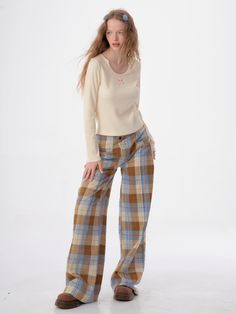 Checkered pants with a high waist and straight wide silhouette that show off your beautiful legs. 

The key is the combination of eye-catching bright colors and large checks. 

This item will look cool for adults just by pairing it with a T-shirt. 

◾️Model
Height/Weight: 170cm/52.3kg
Try-on size: S

Height/Weight: 168cm/45kg
Try-on size: S

◾️Material
cotton 100%



Size (cm)
Pants length
Waist
Hip


S
102
62
96


M
104
66
100


L
106
70
104 Checkered Pants, One Piece Top, Brown Pants, Pantalon Large, Wide Pants, Casual Trousers, Strike A Pose, Fur Jacket, Look Cool