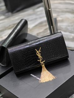 Adaptable Bags - SLY Bags - 053 A+ Excellent Quality copies; Contact us if you've any questions in your mind. Bag Ysl, Bag With Tassel, Eid Party, Yves Saint Laurent Bags, Dress Girl, Saint Laurent Bag, Chain Bag, Design Collection, Bag Dress