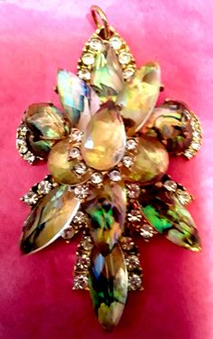 Iridescent Vintage Jewelry For Collectors, Unique High Luster Jewelry For Formal Occasions, Collectible Vintage Iridescent Jewelry, Unique Formal Jewelry, Iridescent Brooch Jewelry Gift, Iridescent Brooch Jewelry For Gifts, Vintage Iridescent Gemstone Jewelry, Iridescent Brooch Jewelry For Party, Luxury Iridescent Jewelry For Formal Occasions