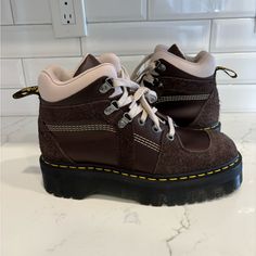 Brand New. Never Worn Womens Size 10 Dr Martens Zuma Hiker Boots Brown Leather Chunky Ankle Platform Ships Out Today Brown Low-top Boots With Reinforced Heel, Shoes Dr Martens, Hiker Boots, Dr Martens Shoes, Martens Shoes, Boots Brown, Brown Leather Boots, Boots Women, Dr. Martens