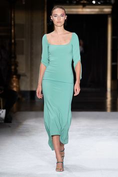 Christian Siriano Spring/Summer 2020 Look 3 Looks Street Style, Vogue Paris, Jennifer Aniston, Jersey Dress, Elegant Fashion