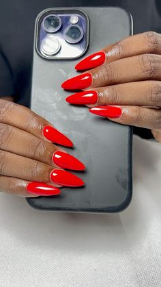 #rednails #glamour Short Acrylic Nails Designs, Short Acrylic Nails, Almond Nails, Acrylic Nail Designs, Red Nails, Beautiful Nails, Acrylic Nails, Nail Designs, Nails