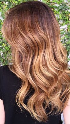 Auburn Color Melt, Color Melt Hair, Reddish Blonde Hair, Reddish Blonde, How To Bayalage Hair, Color Melting Hair, Schwarzkopf Hair Color, Auburn Balayage, Auburn Color