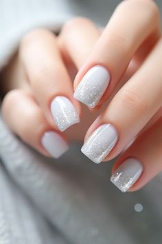 Nails White Sparkle Glitter, Dip Manicure Wedding Nails, Frosty Nail Designs, White Gel Nails With Glitter, Icy Winter Nails, Short Christmas Gel Nails, White Snow Nails, Glittery White Nails, Icy Nails Winter