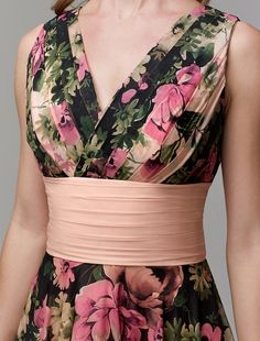 A-Line Party Dress Floral Dress Holiday Wedding Guest Floor Length Sleeveless V Neck Bridesmaid Dress Chiffon with Pattern / Print V Neck Bridesmaid Dress, Slavic Style, Floryday Vestidos, Bridesmaid Dress Chiffon, Floral Prom Dresses, Dresses Quinceanera, Dress Chiffon, Floral Fashion, Holiday Wedding