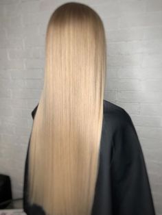 Balayage Blond, Wine Hair, Long Silky Hair, Light Blonde Hair, Blonde Hair Shades, Bun Hairstyles For Long Hair