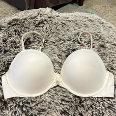 Nwot Size 38c Cream Body By Victoria Push Up Bra With Padded Cups/Underwire, And Double Hook Closure. Straps Can Be Unclasped In The Back To Wear 4 Plus Ways Victoria's Secret Classic Underwire Bra, Corset Bra, Tree Png, Cream Body, Floral Bra, Padded Bralette, Victoria Secret Body, Blue Bra, Victoria Secret Angels