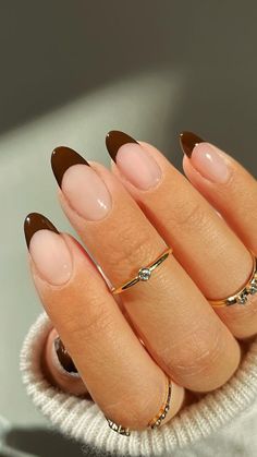 23 Simple Manicure Ideas for Fall, From French Tips to Solid Sets Brown Acrylic Nails, Brown Nails Design, Simple Fall Nails, French Tip Nail Designs, Short Gel Nails, Almond Acrylic Nails, Thanksgiving Nails, Dark Nails, Oval Nails