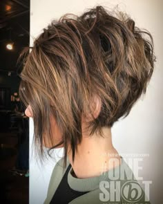 Brunette Pixie, Κούρεμα Bob, Shaggy Pixie, Short Shag Hairstyles, Choppy Bob Hairstyles, Shag Hairstyles, Penteado Cabelo Curto, Trending Hairstyles, Pixie Bob