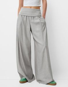 Pantalón wide leg vuelta cintura - Pantalones - Mujer | Bershka Fold Over Waist Pants, Bershka Pants, Low Waist Pants, Linen Blend Pants, Jean Flare, Wide Jeans, Waist Pants, Fold Over