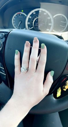 Olive Green Nails Designs Fall, Nails Girly, Acrylic Gel Nails, Western Nails, Green Acrylic Nails, Thanksgiving Nail Designs, Thanksgiving Nail, Jesse Williams, Green Nail Designs