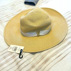 Vince Camuto Summer Hat , Never Worn Vince Camuto Straw Hat, Summer Hat, Summer Hats, Vince Camuto, Accessories Hats, Women Accessories, Hats, Women Shopping, Color