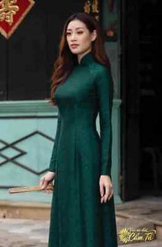 Trendy Fashion Green Ao Dai Vietnamese Gam Long Dress with Pants (Free Priority shipping), Women's Dresses Green Ao Dai, Ao Dai Vietnamese, Vietnamese Ao Dai, Vietnam Dress, Vietnamese Wedding, Vietnamese Dress, Color Pants, Kinds Of Clothes, Colored Pants