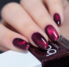 Burgundy Magnetic Nails, Nails For Magenta Dress, Magenta Cat Eye Nails, Dark Pink Nails With Glitter, Dark Berry Nails, Dark Magenta Nails, Nail Art For Engagement Brides, Red Magnetic Nails, Purple Red Nails