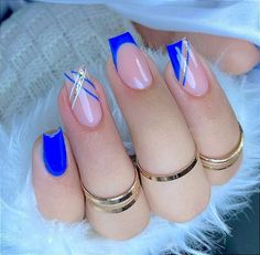 Цвет настроения синий Elegant Touch Nails, Beauty Hacks Nails, Stunning Nail Designs, Nail Salon Design, Nails Design With Rhinestones, Casual Nails, Work Nails