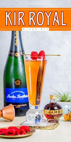 Learn how to make a Kir Royal! Combined with the rich, fruity flavors of Chambord, this champagne cocktail is a perfect alcoholic drink for New Year's Eve. Try this holiday drink recipe as an easy Christmas cocktail first! Kir Royale Recipe, Easy Christmas Cocktail, Fun Christmas Cocktails, Christmas Themed Drinks, Christmas Cocktails Easy, Easy Christmas Party