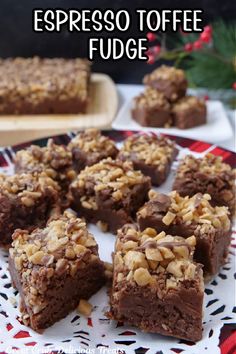 Bite-sized pieces of espresso toffee fudge sitting on a festive plate. Fudge Recipes With Marshmallow Fluff, Recipes With Marshmallow Fluff, Toffee Fudge, Honey Barbecue, Cream Cheese Pie, Cheese Puff Pastry, Fudge Recipes Easy, Blueberry Cream Cheese, Fudge Easy