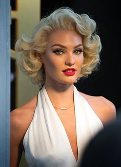 Marilyn Monroe Hair, Tan Makeup, Tanned Makeup, Hair Curls, Penteado Cabelo Curto, Candice Swanepoel, Zac Efron