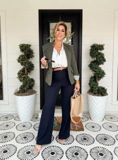 Fall Fashion Outfits Business Casual, Professional Boho Outfits Women, Dinner With Colleagues Outfit, Capsule Work Wardrobe Business, Professional Women’s Clothes, Women’s Fall Work Outfits, How To Dress Professional, Fall Realtor Outfits, Fall Work Wardrobe