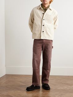 FrizmWORKS focuses on high-quality fabrics and simple cuts to ensure its garments have longevity. Inspired by workwear styles, this jacket is made from soft cotton-corduroy and has multiple pockets, including one on the inside. The unlined construction allows for easy layering. Teaching Fits, Corduroy Trucker Jacket, La Style, Corduroy Coat, Torn Jeans, Workwear Fashion, Jacket For Men, Christmas Mood, Loungewear Shorts