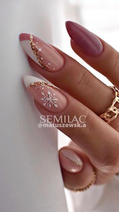 Christmas Nails Easy, Pretty Nail Art Designs, Christmas Nails Acrylic, Winter Nail Designs, New Year's Nails, Chic Nails