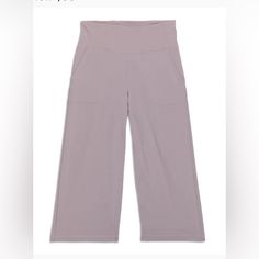 Lululemon Align Wide Leg Crop For Women In The Size :4 Very Stretchy Wide Leg Athleisure Activewear For Relaxation, Lululemon Align Leggings, Pedal Pushers, Lululemon Align Pant, Lululemon Pants, Green Leggings, Lululemon Align, Compression Leggings, High Rise Pants