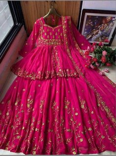 #pinterestinspired #pinterestfashion #pinterestideas Lehenga Pakistani, Lehenga Bollywood, Net Dresses, Sequence Lehenga, Navratri Lehenga, Gown Accessories, Nails Kids, Indian Gown