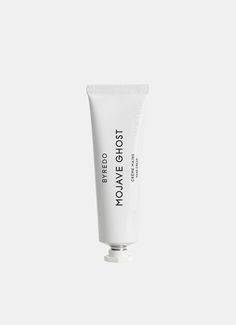 Mojave Ghost Hand Cream 30ml Byredo Mojave Ghost, Mojave Ghost, Hand Makeup, Mojave Desert, Sneaker Jewelry, Vestidos Vintage, White Hand, Beauty Body, Cool Socks