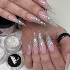 Clear Glitter Nails, Infinity Nails, Clear Acrylic Nails, Beauty Hacks Nails, Vintage Nails, Swarovski Nails, Transparent Nails, Stiletto Nails Designs, Almond Acrylic Nails