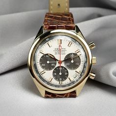 Descubre este elegante Zenith El Primero G581  de 1969 en Montro.

Fue construido con altos estándares en Suiza.

También viene con una garantía Montro Guaranteed de 1 año del vendedor, para asegurarte de que tu compra sea una gran experiencia.

Este Zenith El Primero G581 será enviado desde Morcote (CH) y se te entregará con envío global gratuito. Zenith El Primero, Count On You, Vacheron Constantin, Patek Philippe Nautilus, Breitling Navitimer, Audemars Piguet Royal Oak, Rolex Day Date, Rolex Gmt, Rolex Daytona