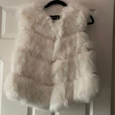 Super Cute Vest Casual White Fur Coat For Spring, Casual White Spring Fur Coat, Fitted White Fur Coat For Spring, Fluffy Vest, Cute Vest, Western Vest, Open Front Vest, Skull Sweater, Floral Vests